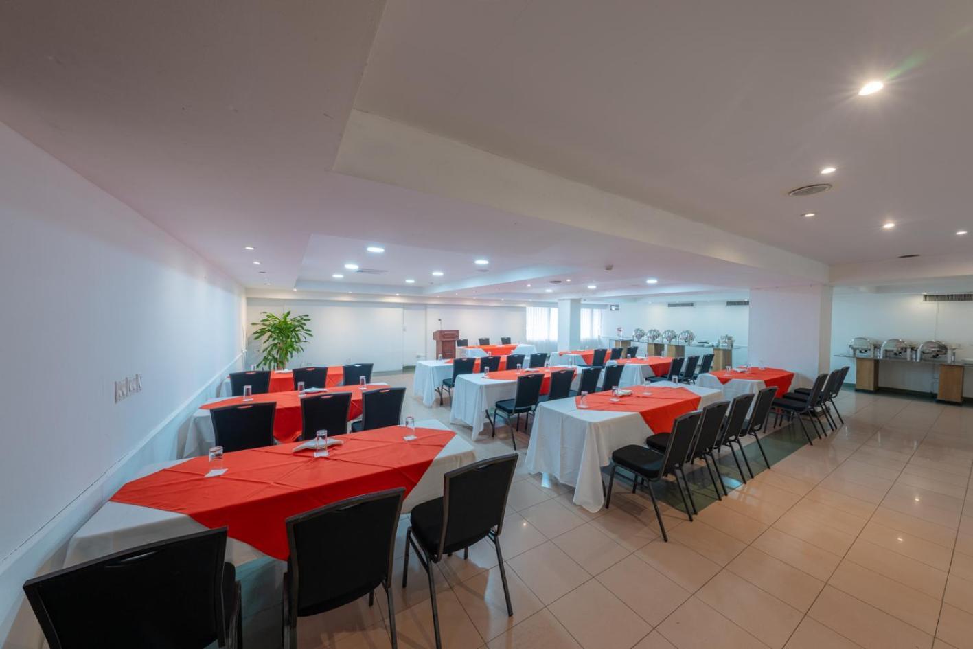Hotel Faranda Express Soloy And Casino, A Member Of Radisson Individuals Panamaváros Kültér fotó
